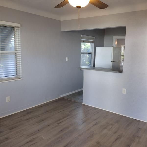 Recently Rented: $1,800 (2 beds, 1 baths, 703 Square Feet)