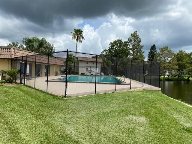 Recently Sold: $154,000 (2 beds, 2 baths, 918 Square Feet)