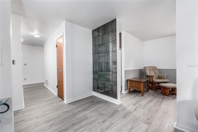 Recently Sold: $320,000 (3 beds, 2 baths, 1560 Square Feet)