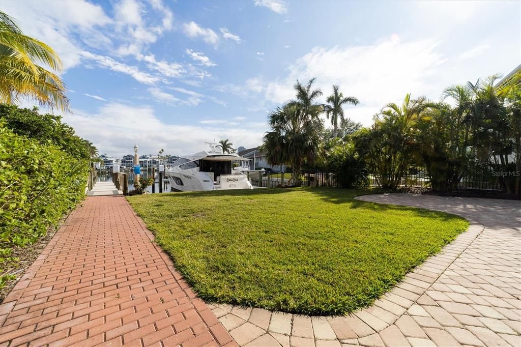 YARD - VIEW OF BOAT DOCK