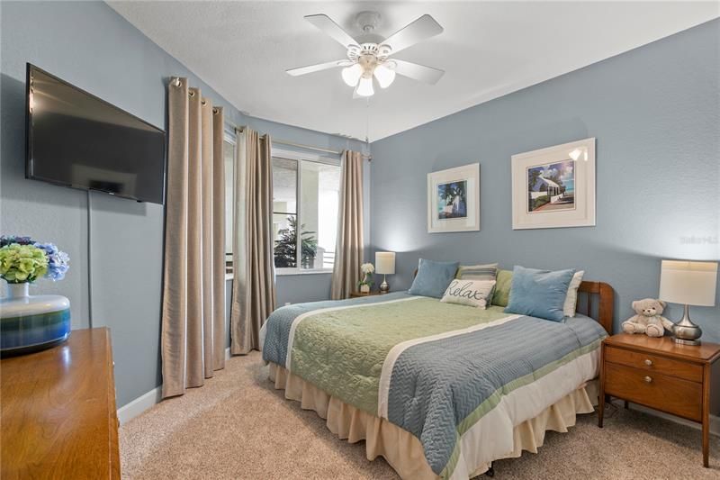 Recently Sold: $850,000 (2 beds, 2 baths, 1785 Square Feet)