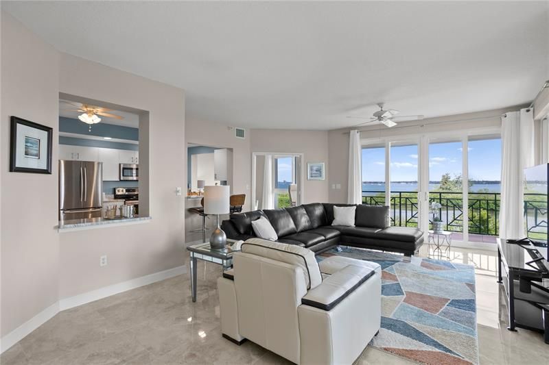 Recently Sold: $850,000 (2 beds, 2 baths, 1785 Square Feet)