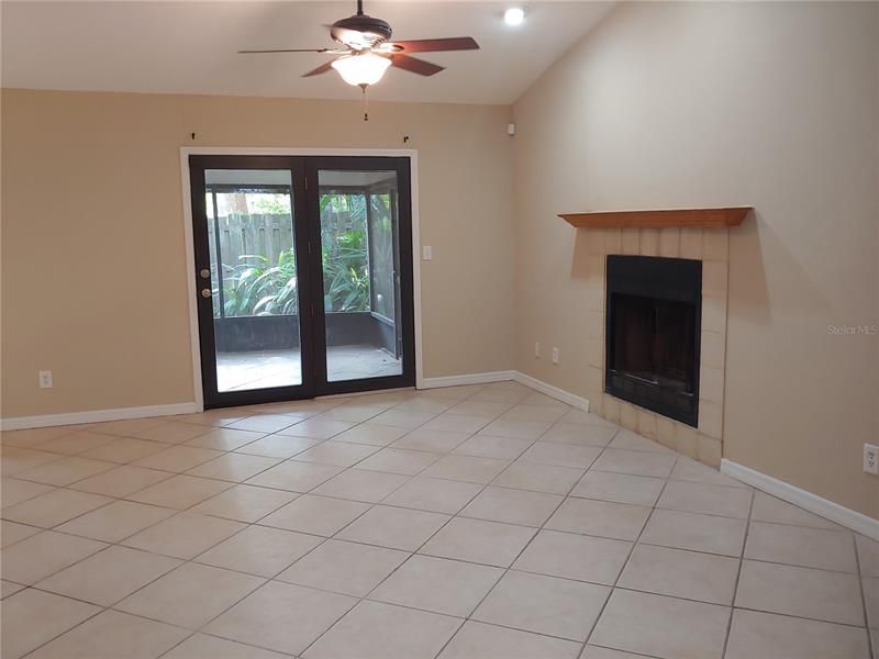 Recently Sold: $165,000 (2 beds, 2 baths, 1250 Square Feet)