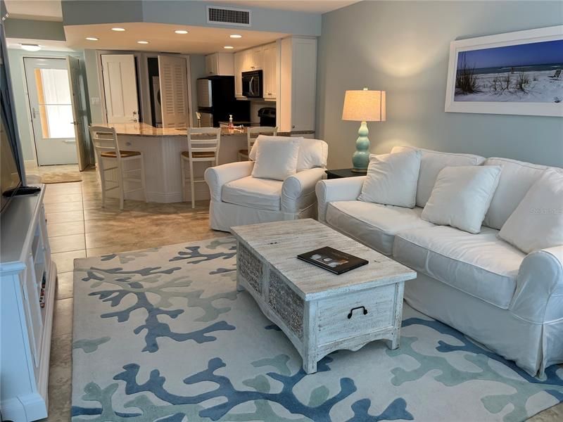 Recently Sold: $1,369,000 (1 beds, 2 baths, 900 Square Feet)