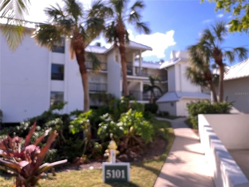 Recently Sold: $1,369,000 (1 beds, 2 baths, 900 Square Feet)