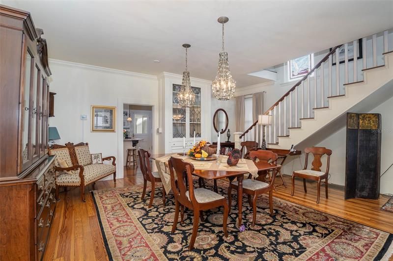 Recently Sold: $895,000 (3 beds, 3 baths, 2286 Square Feet)