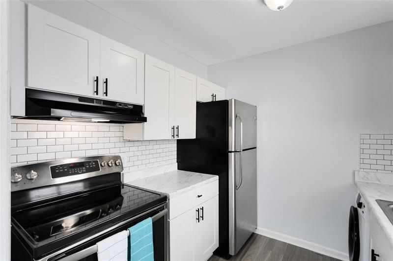 Recently Rented: $1,345 (2 beds, 1 baths, 750 Square Feet)