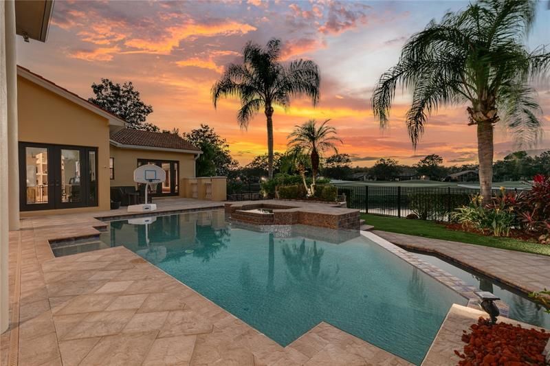 Recently Sold: $1,950,000 (4 beds, 3 baths, 5592 Square Feet)