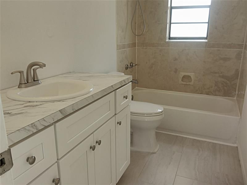 Недавно арендовано: $1,200 (2 спален, 1 ванн, 900 Квадратных фут)