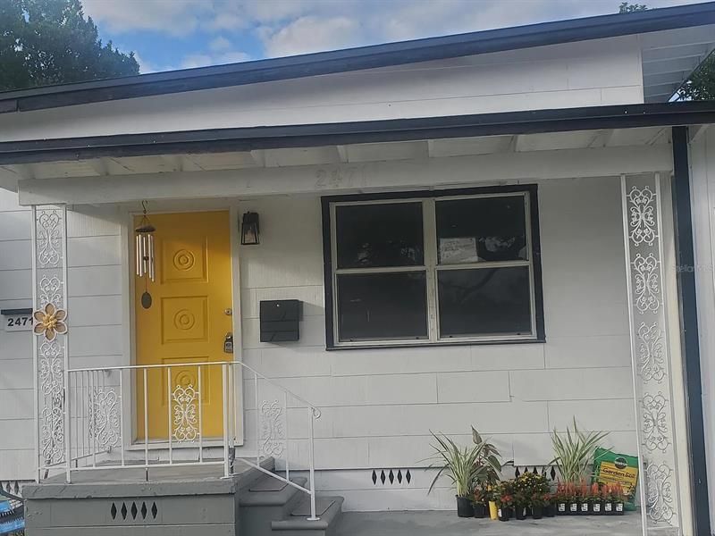 Recently Rented: $2,450 (3 beds, 2 baths, 1399 Square Feet)