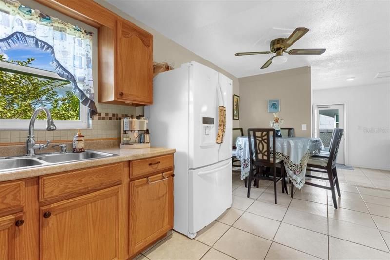Recently Sold: $298,000 (3 beds, 2 baths, 1250 Square Feet)