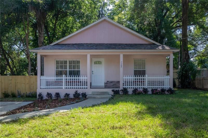 Recently Rented: $2,900 (3 beds, 2 baths, 1102 Square Feet)