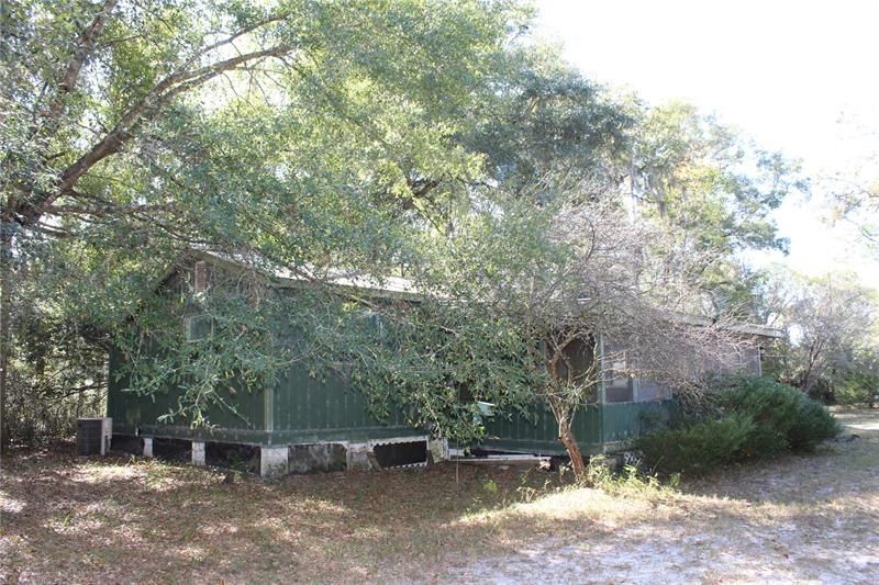 Recently Sold: $135,500 (2 beds, 2 baths, 1204 Square Feet)