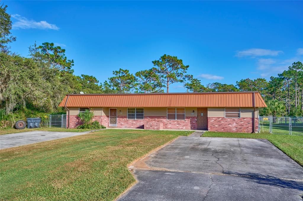 最近售出: $200,000 (4 贝兹, 0 浴室, 1776 平方英尺)