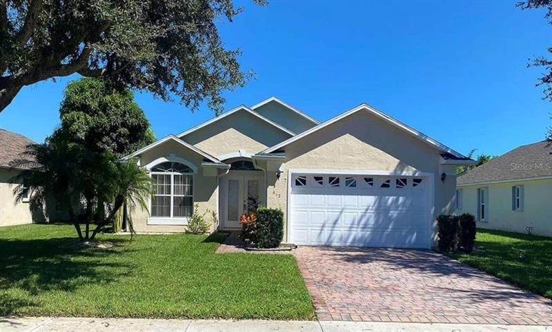 Recently Sold: $435,000 (3 beds, 2 baths, 1766 Square Feet)