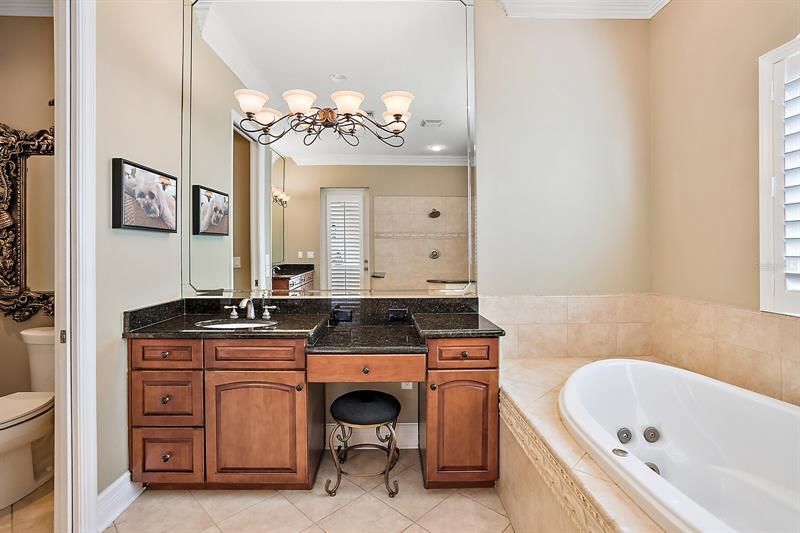 Dual vanities and jetted tub