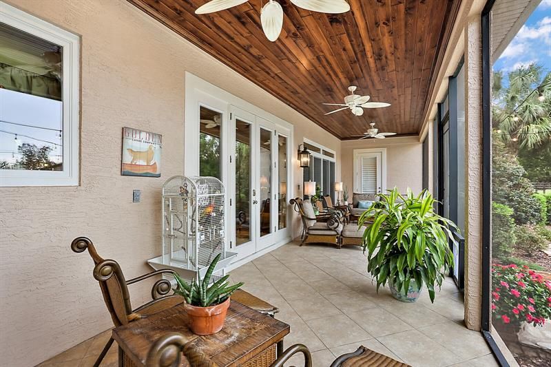Recently Sold: $1,300,000 (3 beds, 2 baths, 2959 Square Feet)