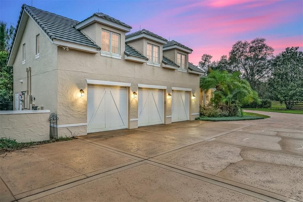 Recently Sold: $1,289,000 (5 beds, 6 baths, 5062 Square Feet)