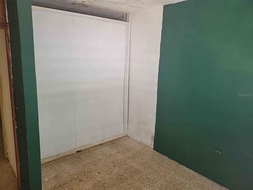 Vendido Recientemente: $52,000 (3 camas, 2 baños, 900 Pies cuadrados)