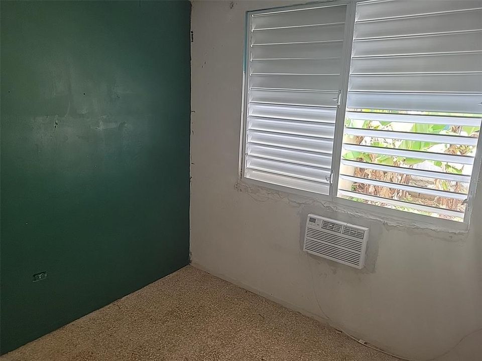 Vendido Recientemente: $52,000 (3 camas, 2 baños, 900 Pies cuadrados)