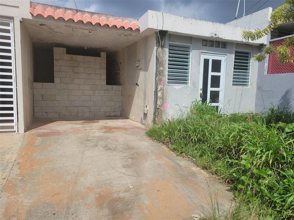 Vendido Recientemente: $52,000 (3 camas, 2 baños, 900 Pies cuadrados)