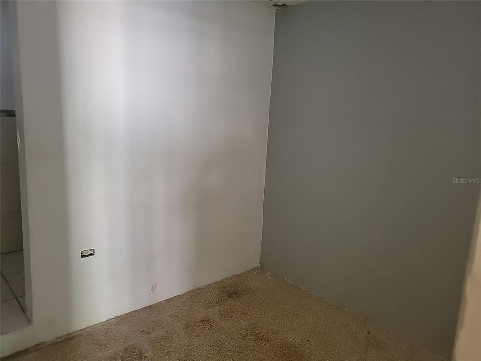 Vendido Recientemente: $52,000 (3 camas, 2 baños, 900 Pies cuadrados)