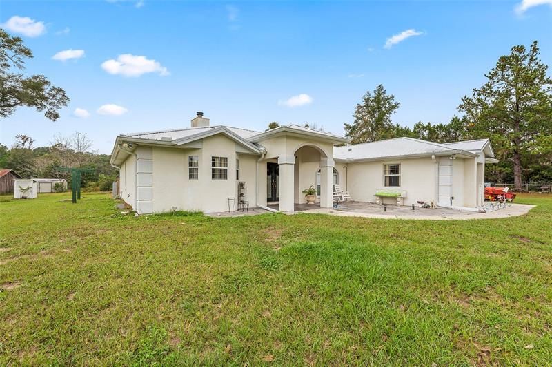 Recently Sold: $419,000 (3 beds, 2 baths, 2247 Square Feet)