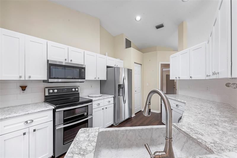 Recently Sold: $419,000 (3 beds, 2 baths, 2247 Square Feet)