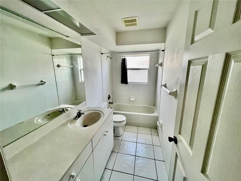 Недавно арендовано: $2,500 (3 спален, 2 ванн, 1750 Квадратных фут)