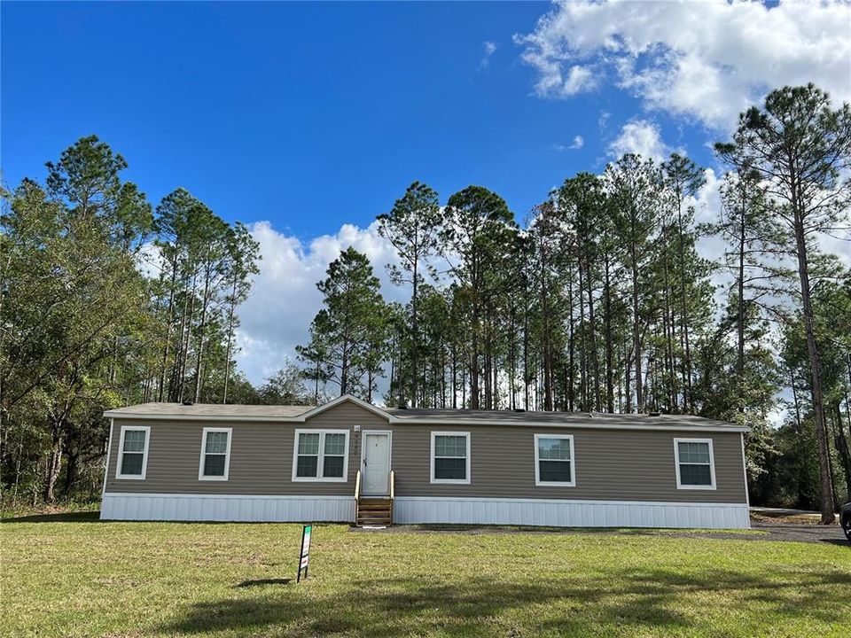 Vendido Recientemente: $349,900 (5 camas, 3 baños, 2169 Pies cuadrados)