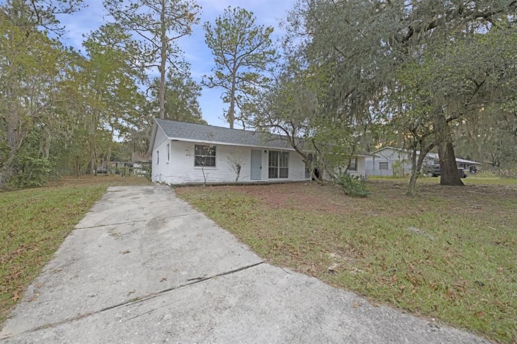 Recently Sold: $109,750 (2 beds, 1 baths, 1131 Square Feet)