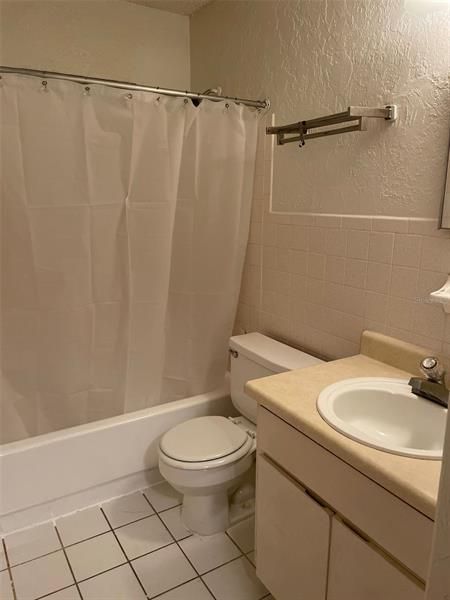 Недавно арендовано: $1,000 (2 спален, 1 ванн, 810 Квадратных фут)