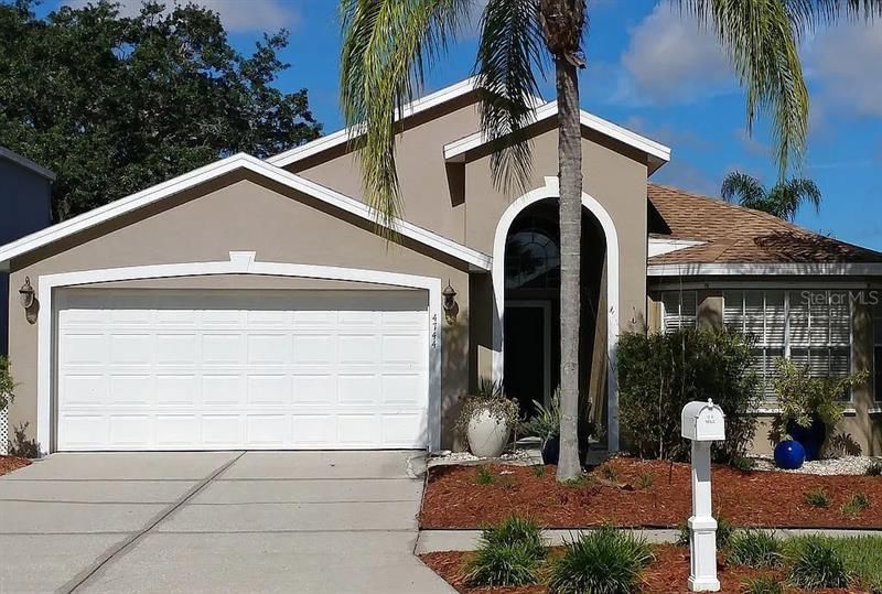 Recently Sold: $390,000 (4 beds, 3 baths, 1802 Square Feet)