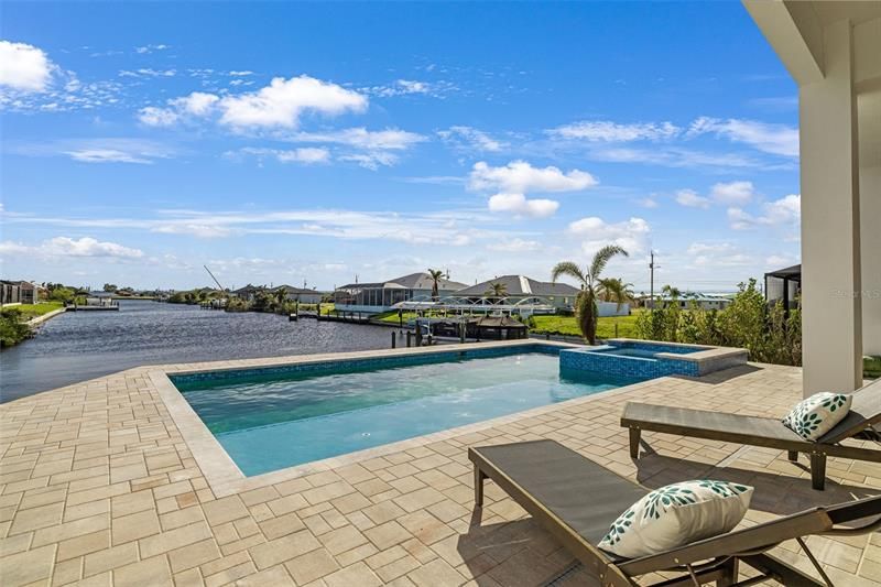 Recently Sold: $1,595,000 (3 beds, 3 baths, 2479 Square Feet)