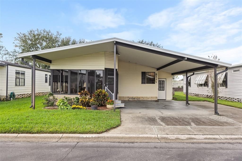 Recently Sold: $139,900 (2 beds, 2 baths, 1104 Square Feet)