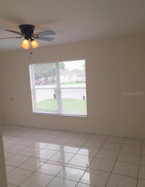 Recently Rented: $1,100 (2 beds, 2 baths, 925 Square Feet)