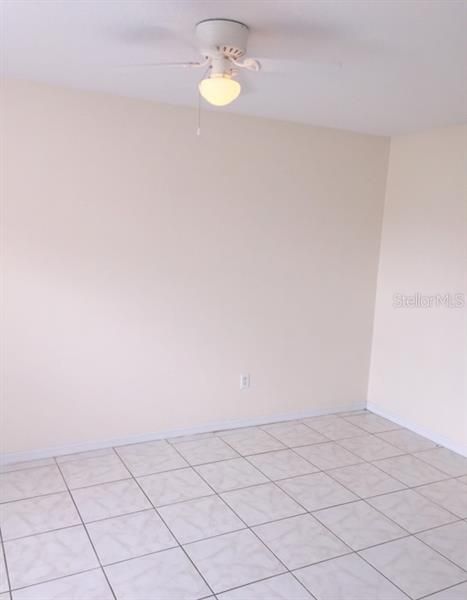 Recently Rented: $1,100 (2 beds, 2 baths, 925 Square Feet)