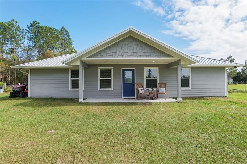 Recently Sold: $319,000 (3 beds, 2 baths, 1344 Square Feet)