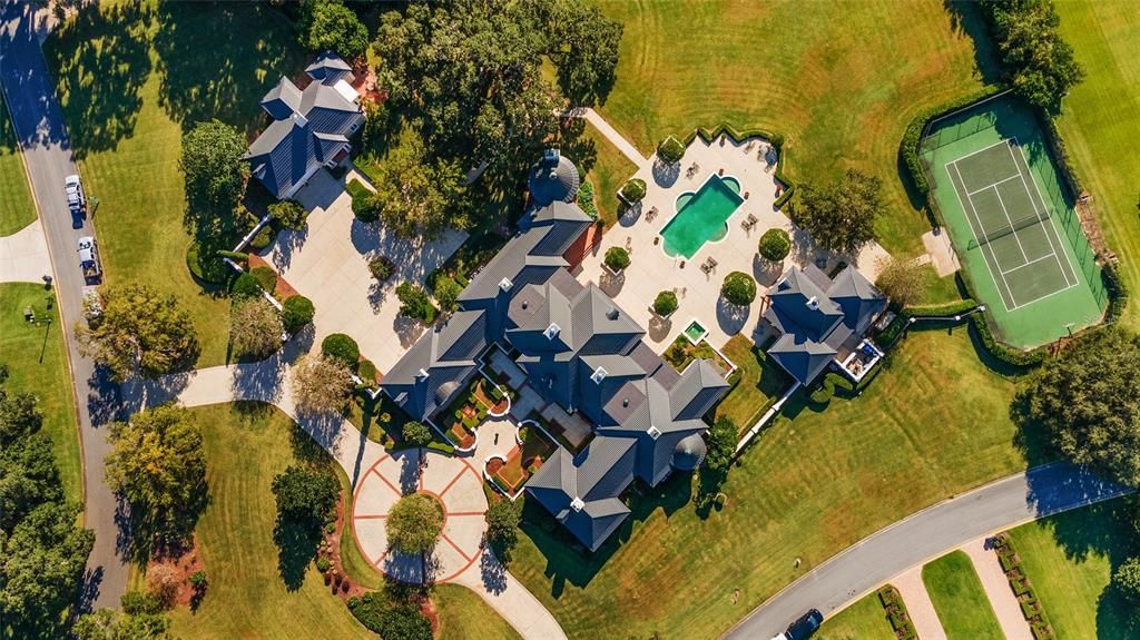 Recently Sold: $3,500,000 (6 beds, 6 baths, 10003 Square Feet)