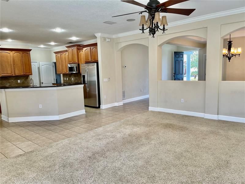 Recently Rented: $3,200 (6 beds, 3 baths, 3433 Square Feet)