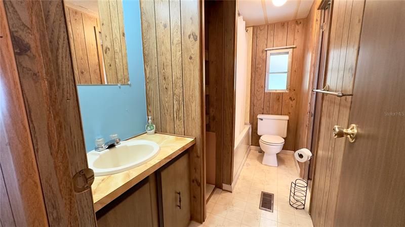 Recently Sold: $99,000 (2 beds, 2 baths, 1204 Square Feet)