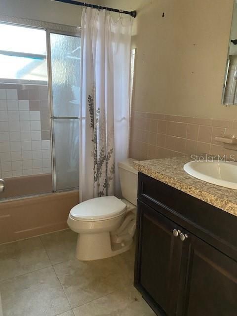 Recently Rented: $1,300 (2 beds, 1 baths, 932 Square Feet)