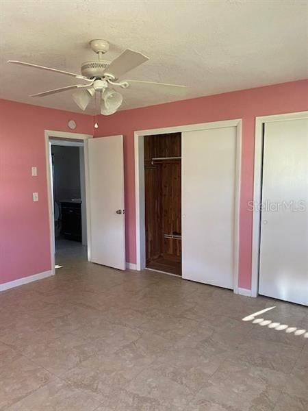 Recently Rented: $1,300 (2 beds, 1 baths, 932 Square Feet)