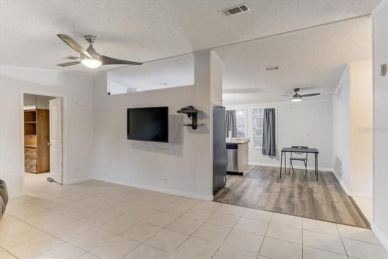 Recently Sold: $389,000 (3 beds, 2 baths, 1440 Square Feet)
