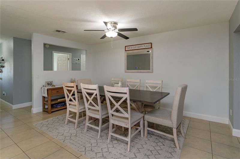 Recently Sold: $375,000 (3 beds, 2 baths, 1776 Square Feet)