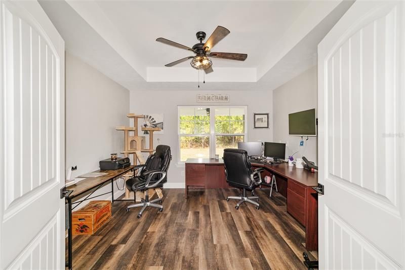 Recently Sold: $442,000 (3 beds, 2 baths, 1980 Square Feet)
