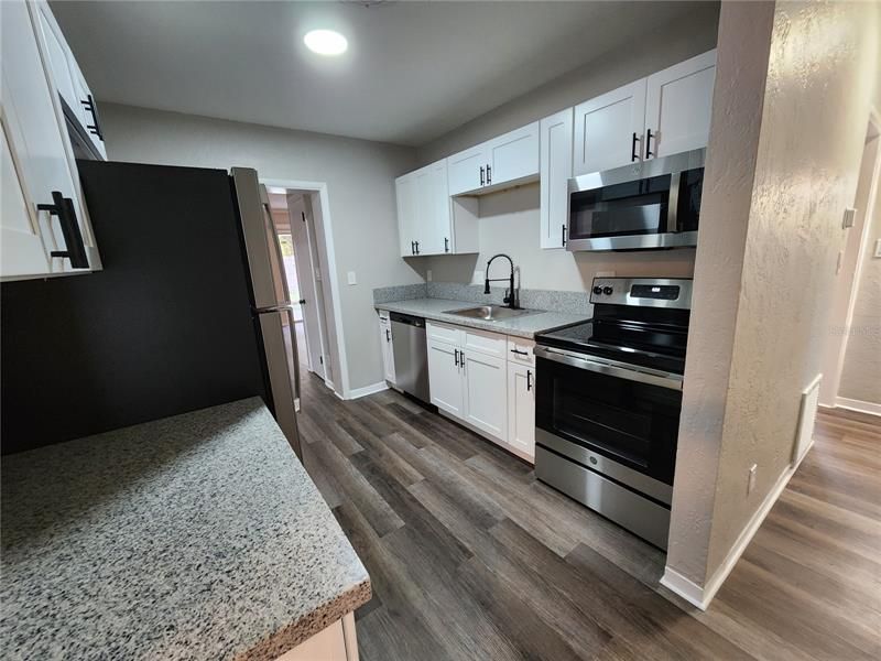 Recently Sold: $249,400 (3 beds, 1 baths, 1256 Square Feet)