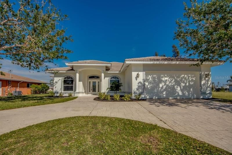 Recently Sold: $549,900 (4 beds, 3 baths, 2362 Square Feet)