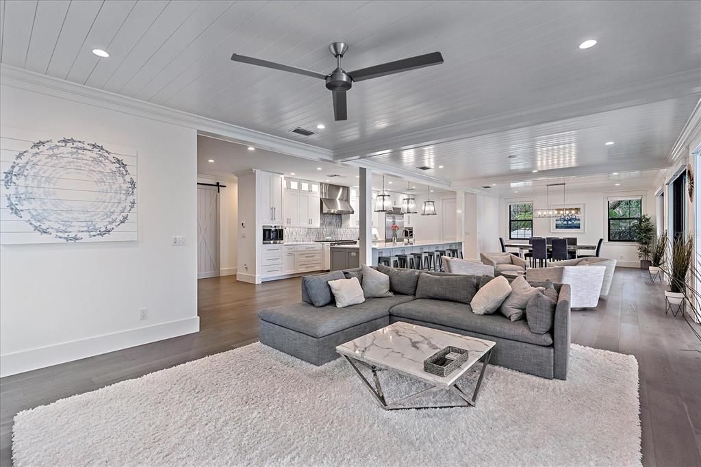 Active With Contract: $4,500,000 (4 beds, 3 baths, 5034 Square Feet)