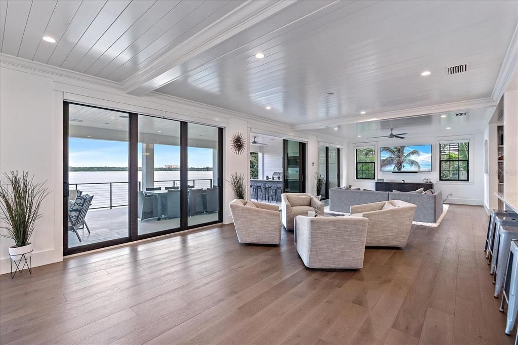 Active With Contract: $4,500,000 (4 beds, 3 baths, 5034 Square Feet)